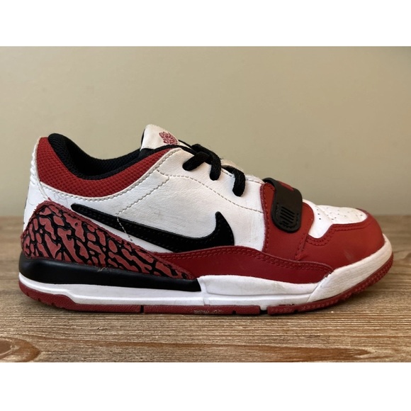 Nike Air Jordan Classic Sneakers Leather Red White Black